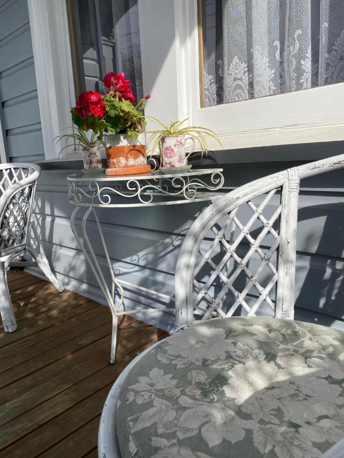 Wee Blue Bnb- Central Cosy Villa Тимару Екстериор снимка