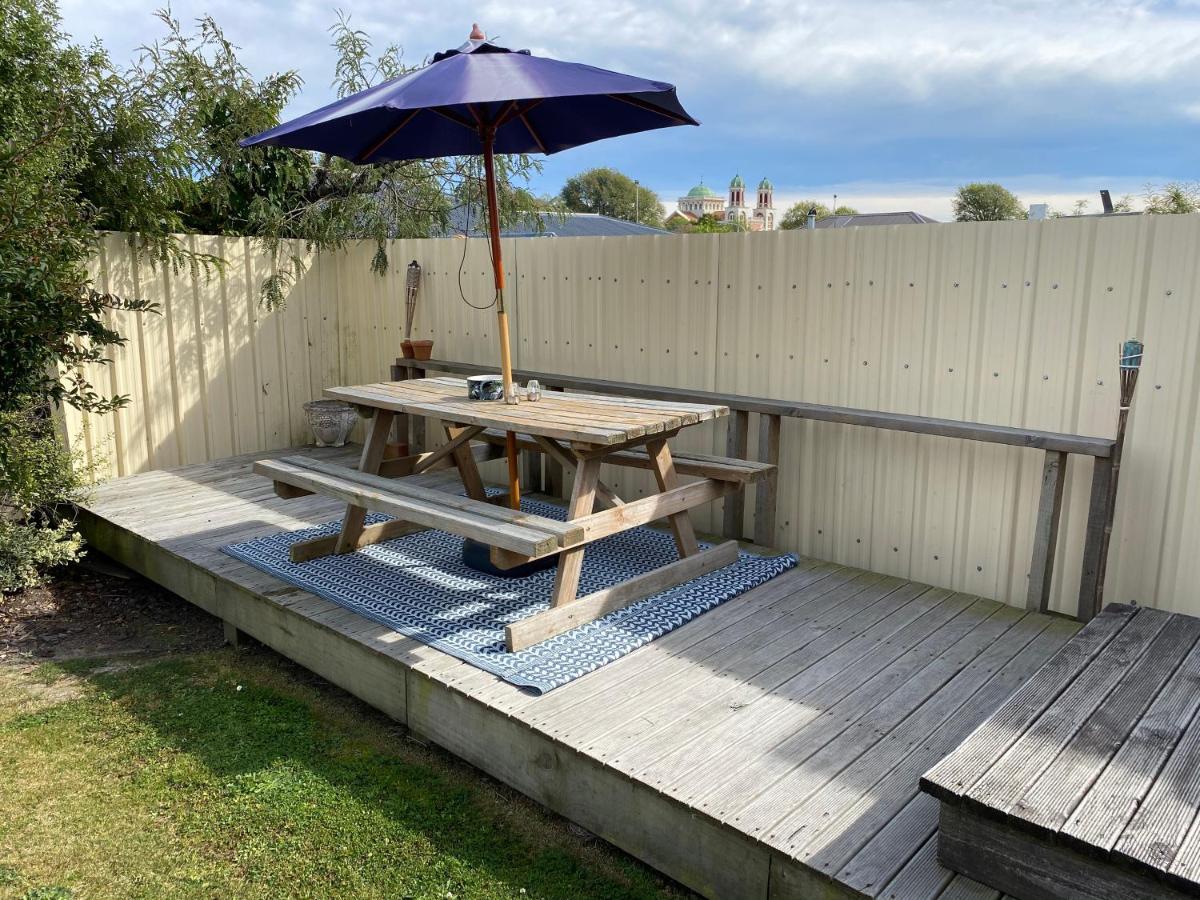 Wee Blue Bnb- Central Cosy Villa Тимару Екстериор снимка